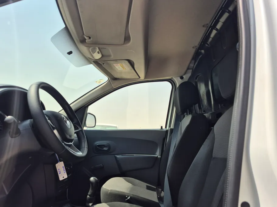 2021 Renault Docker Van بضاعة 