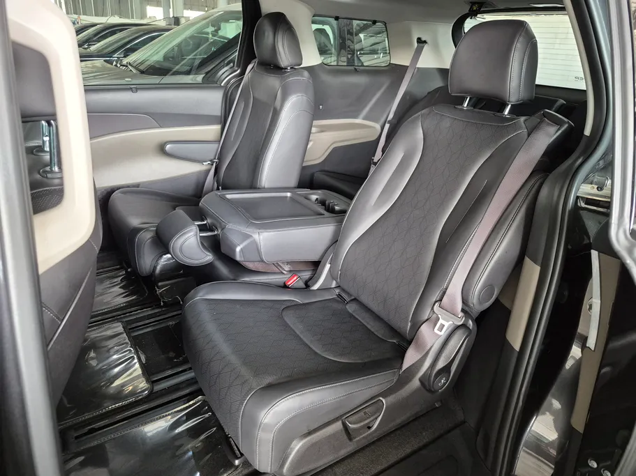 2025 Kia Carnival GLS 
