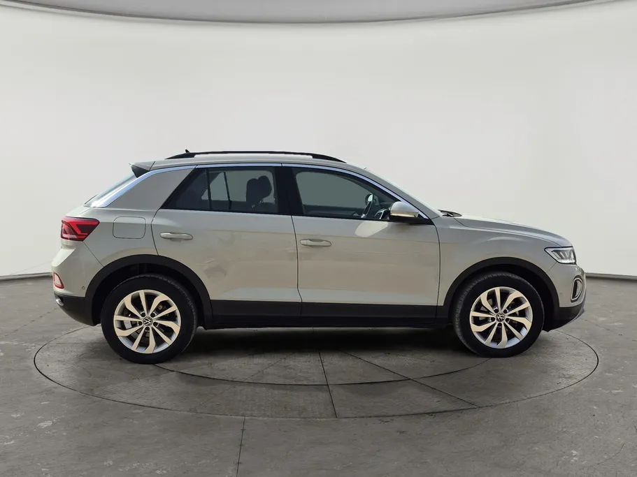 2024 Volkswagen T Roc Life 