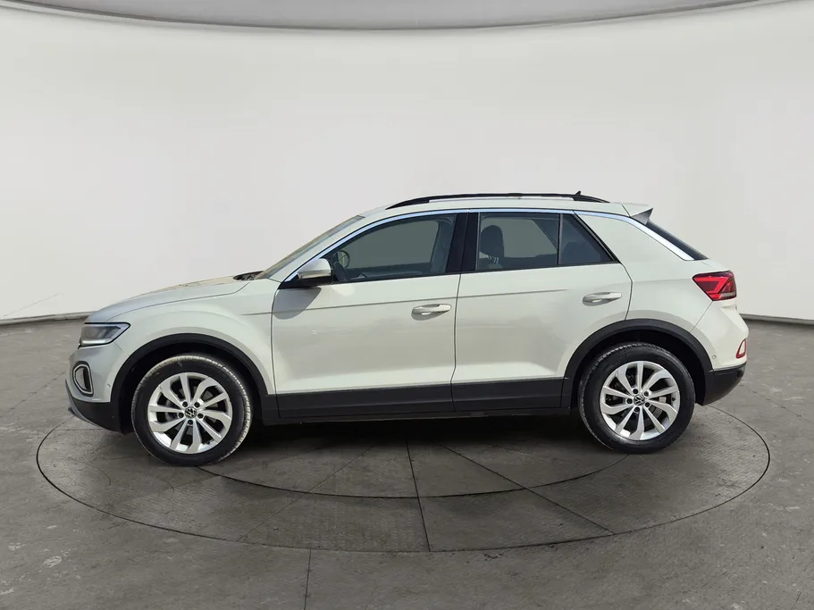 2024 Volkswagen T Roc Life 