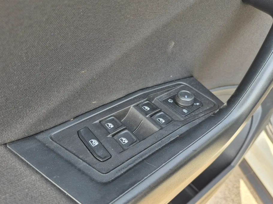 2024 Volkswagen T Roc Life 