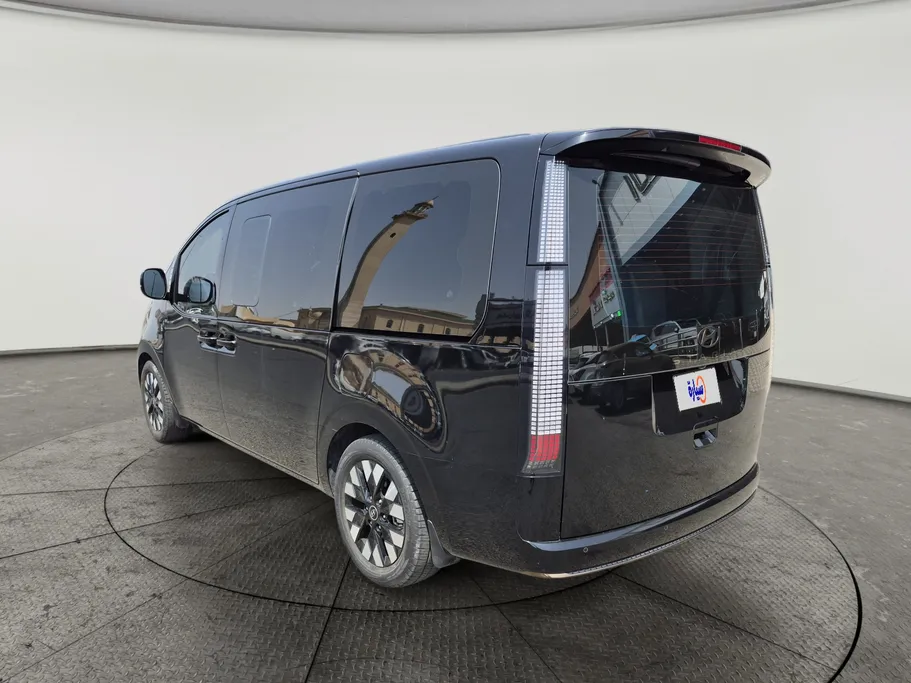 2025 Hyundai Staria Luxury 7 ST 