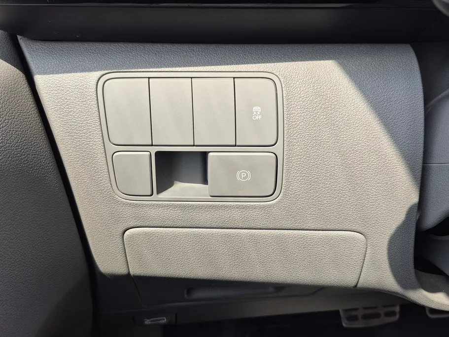 2025 Hyundai Staria Luxury 7 ST 