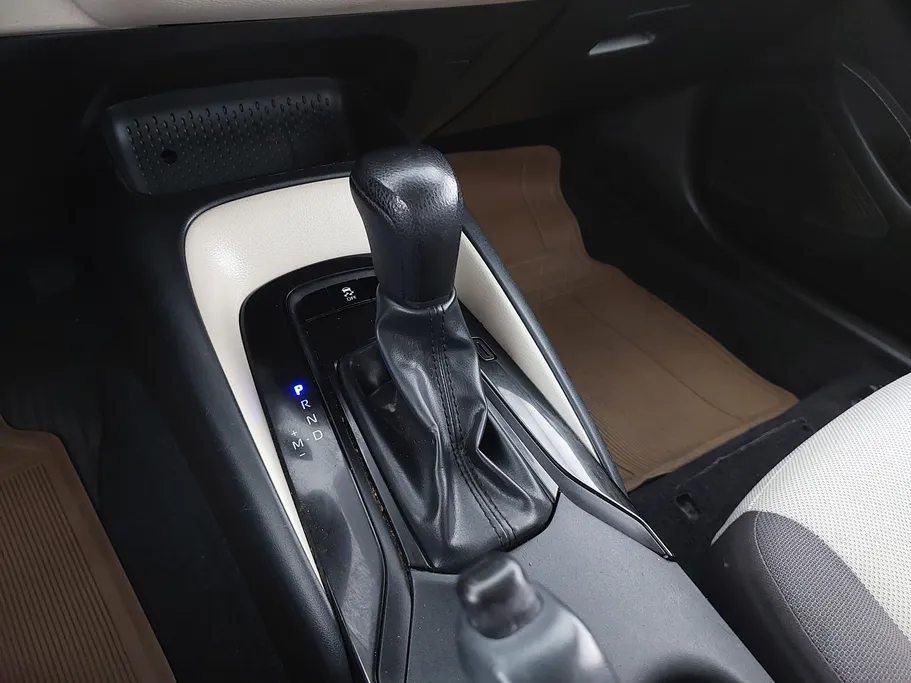 2024 Toyota Corolla XLI Executive Moonroof 