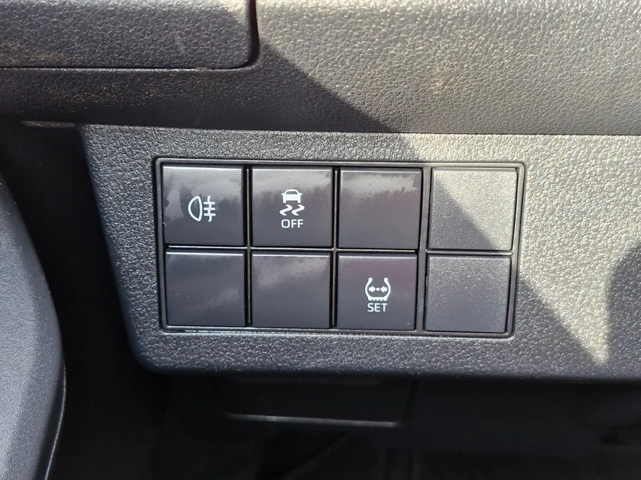 2024 Toyota Yaris  Y 