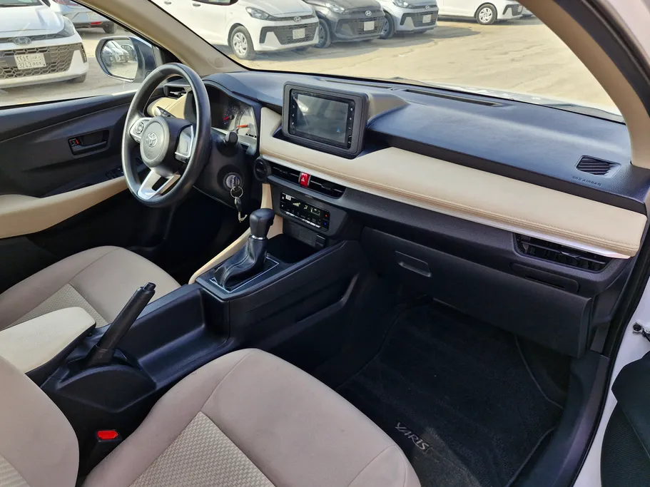 2024 Toyota Yaris  Y 