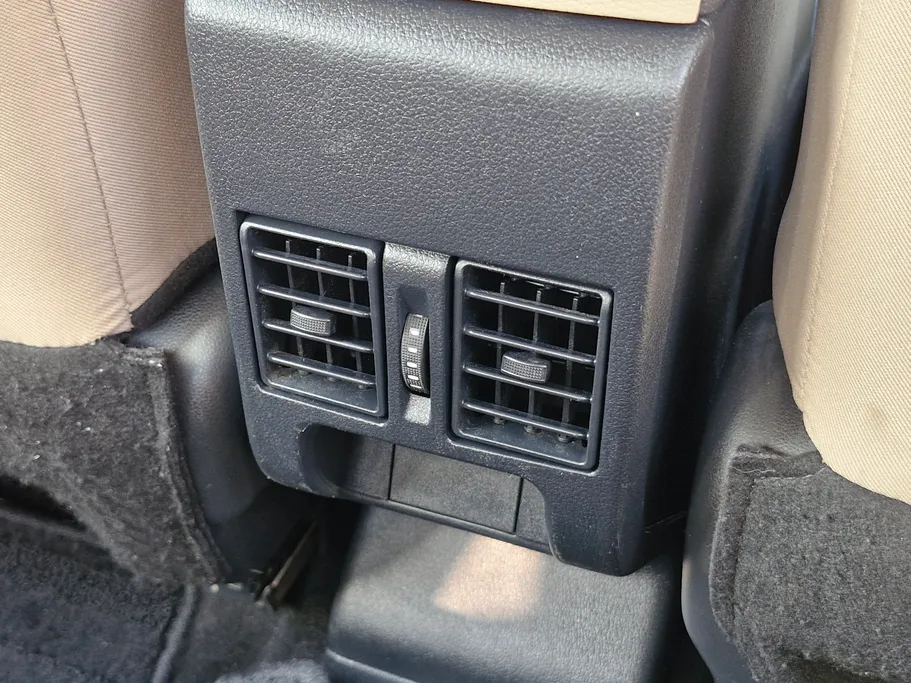 2024 Toyota Yaris  Y 