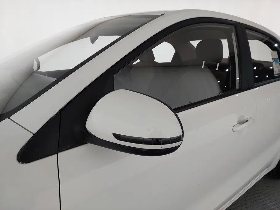 2025 Kia Pegas LX 
