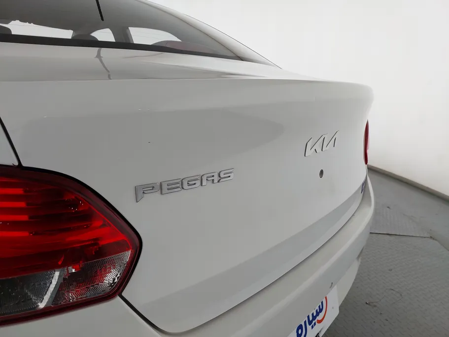 2025 Kia Pegas LX 