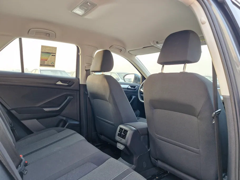 2024 Volkswagen T Roc Life 