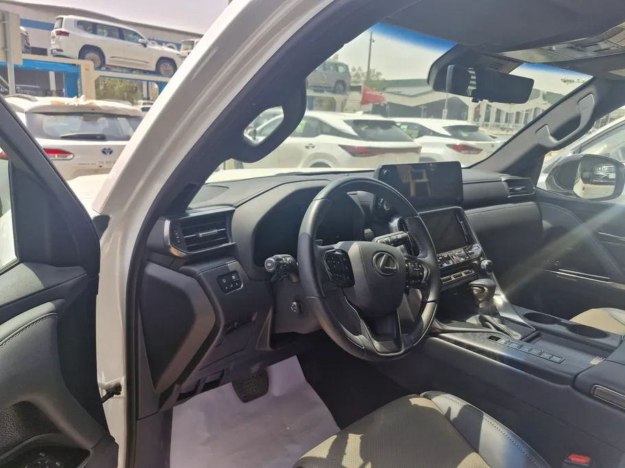 2025 Lexus LX 600 BB Elite 