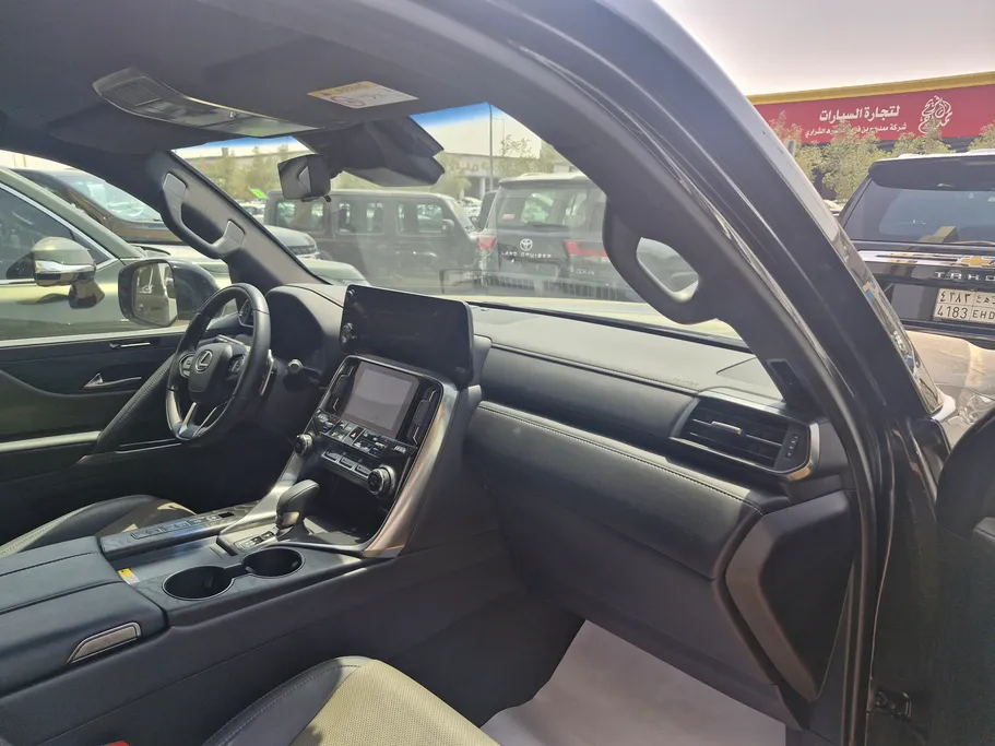 2025 Lexus LX 700 BH Hybrid Elite 
