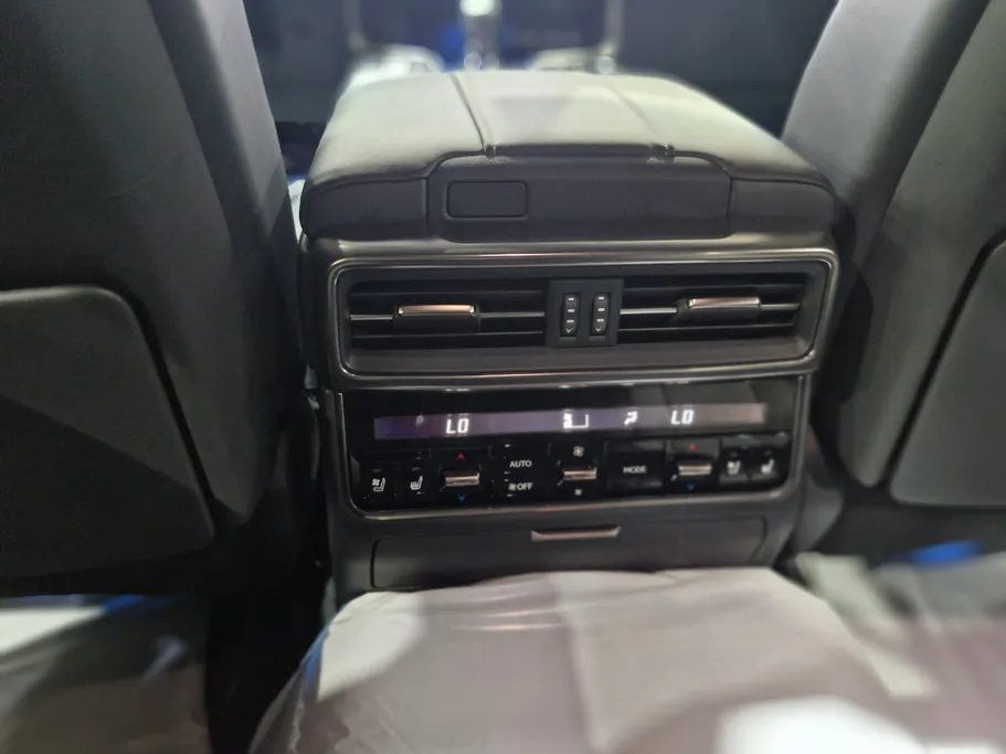 2025 Lexus LX 700 BH Hybrid Elite 