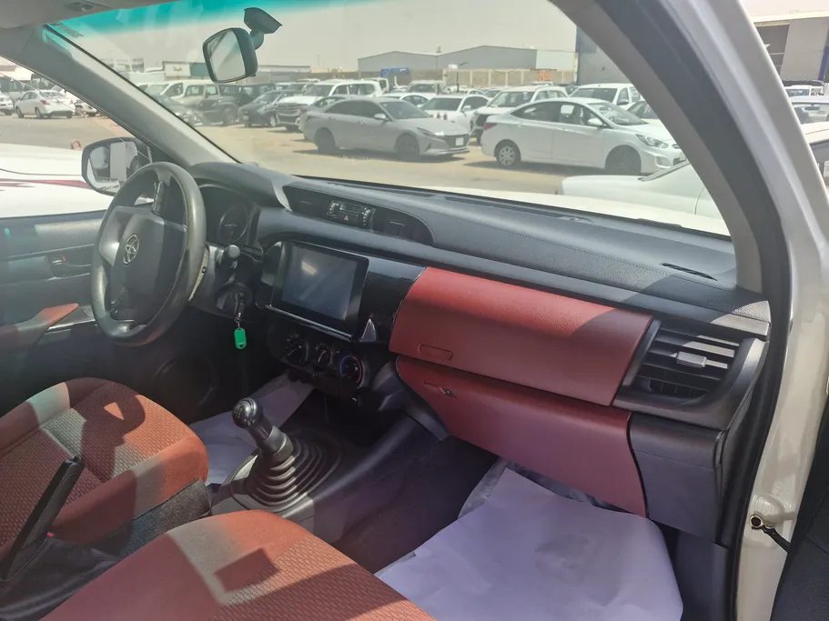 2024 Toyota Hilux GLX 