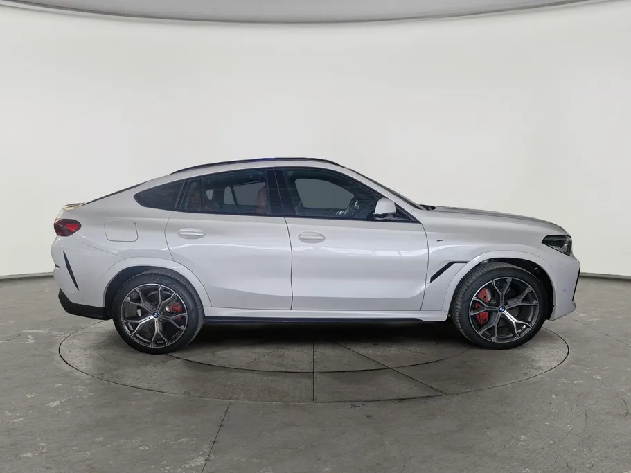 2022 BMW X Series 6 xDrive 40i 