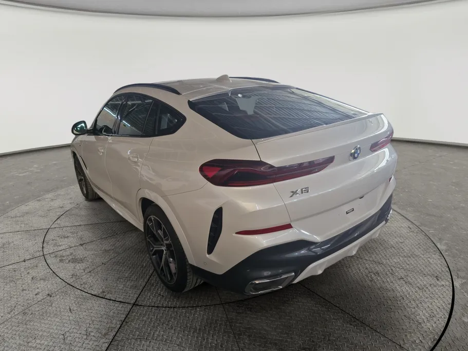 بي ام دبليو الفئة اكس 6 xDrive 40i 2021 