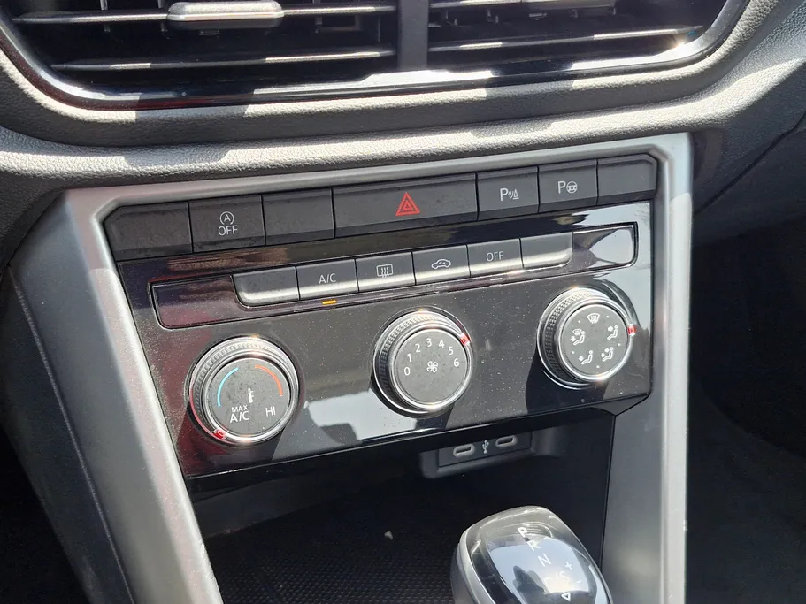 2024 Volkswagen T Roc Life 