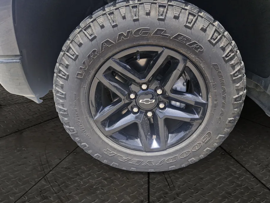 2023 Chevrolet Silverado LT 