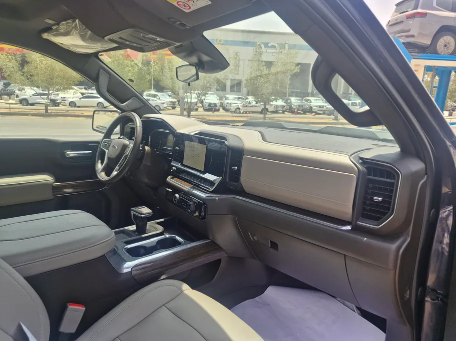 2023 Chevrolet Silverado LT 