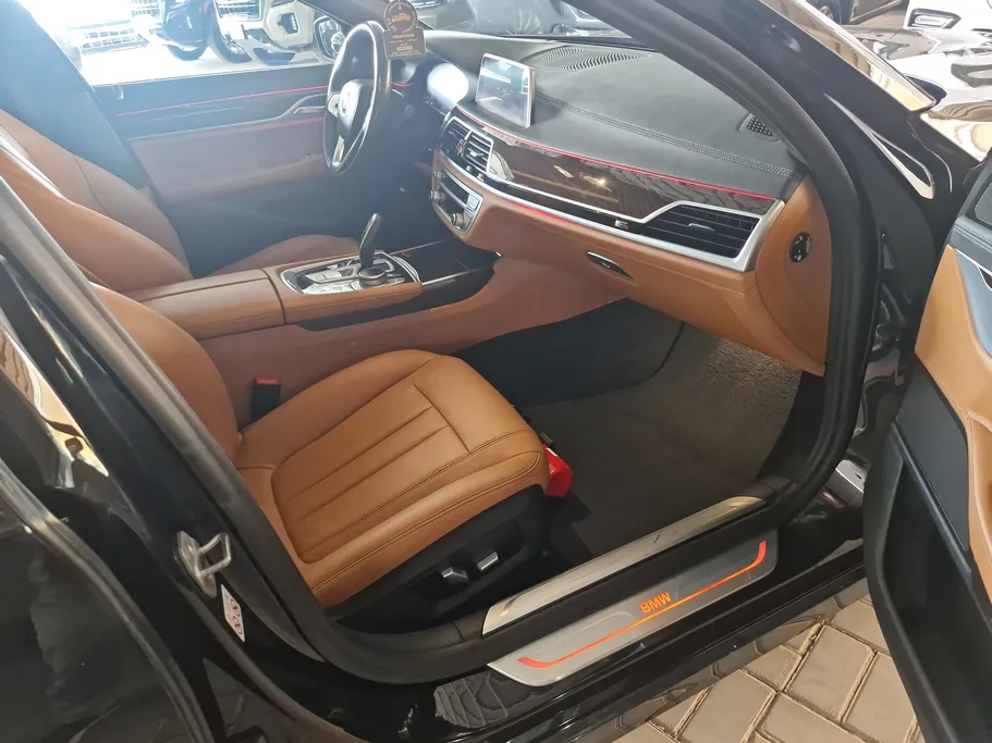 بي ام دبليو الفئة السابعة 730Li 2022 