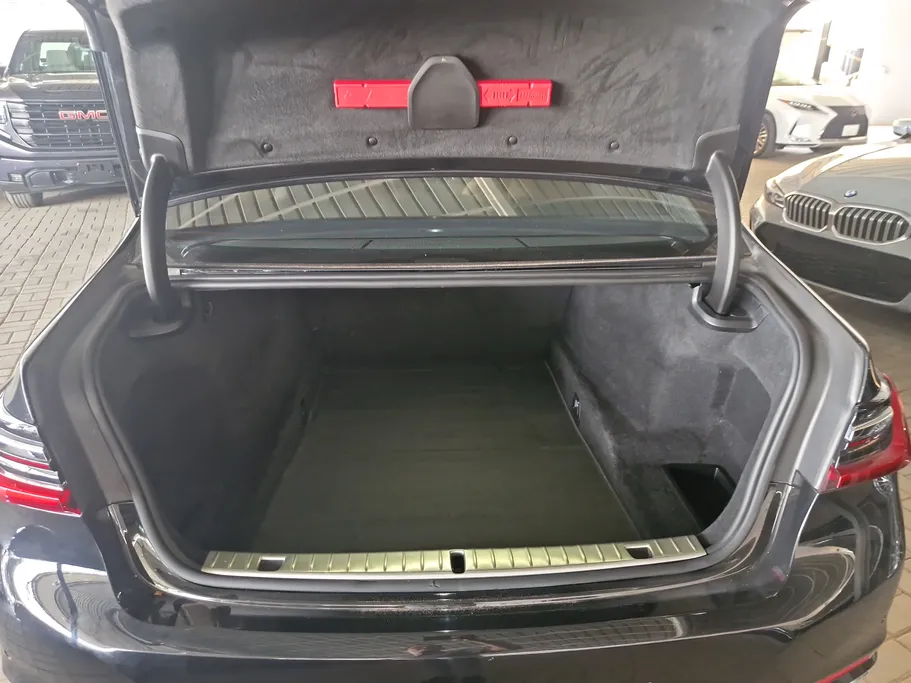 2022 BMW 7 Series 730Li 