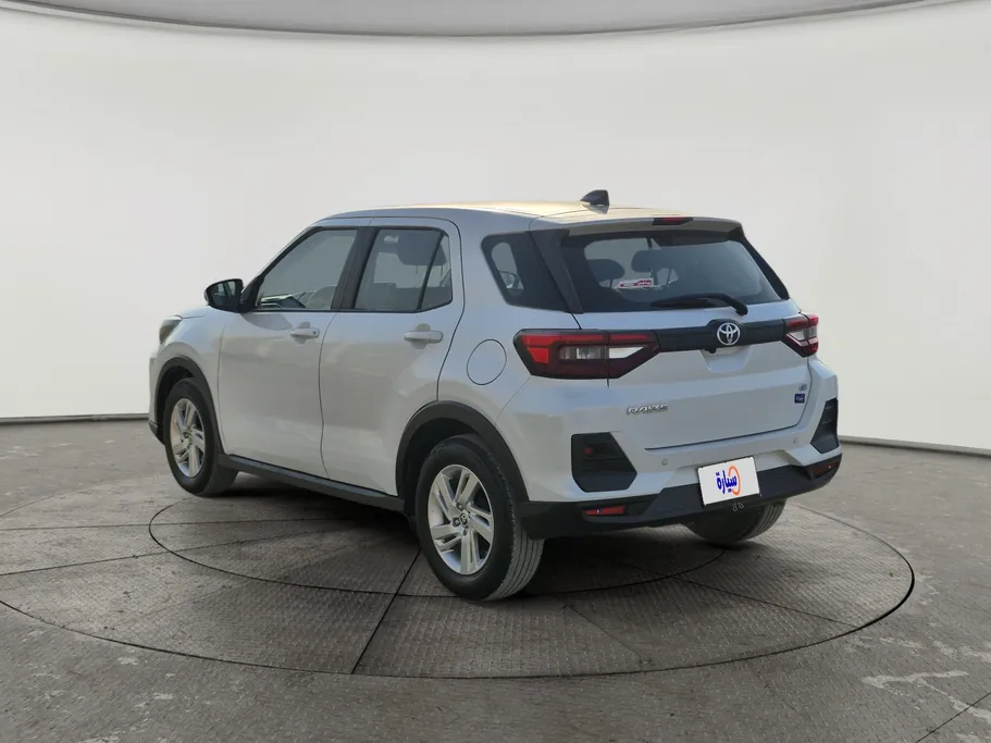 2024 Toyota Raize XLE 