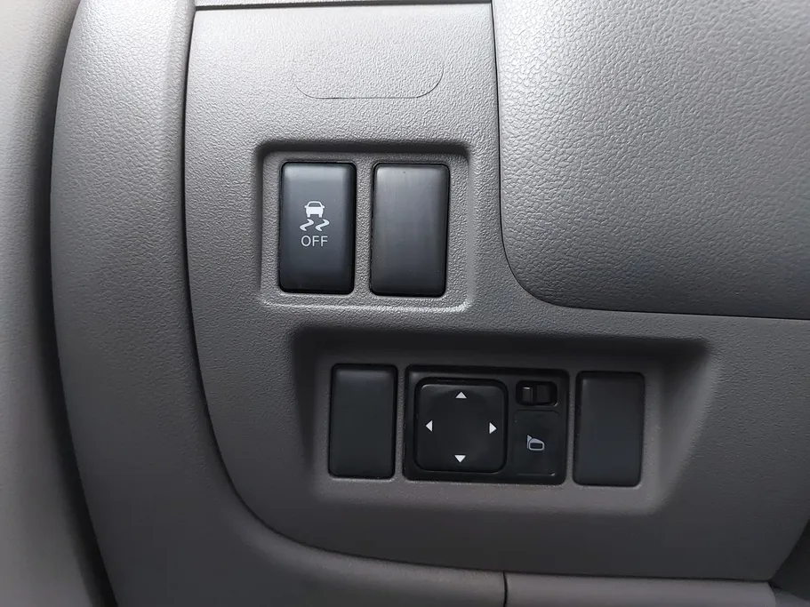 2023 Nissan Sunny SV Comfort 