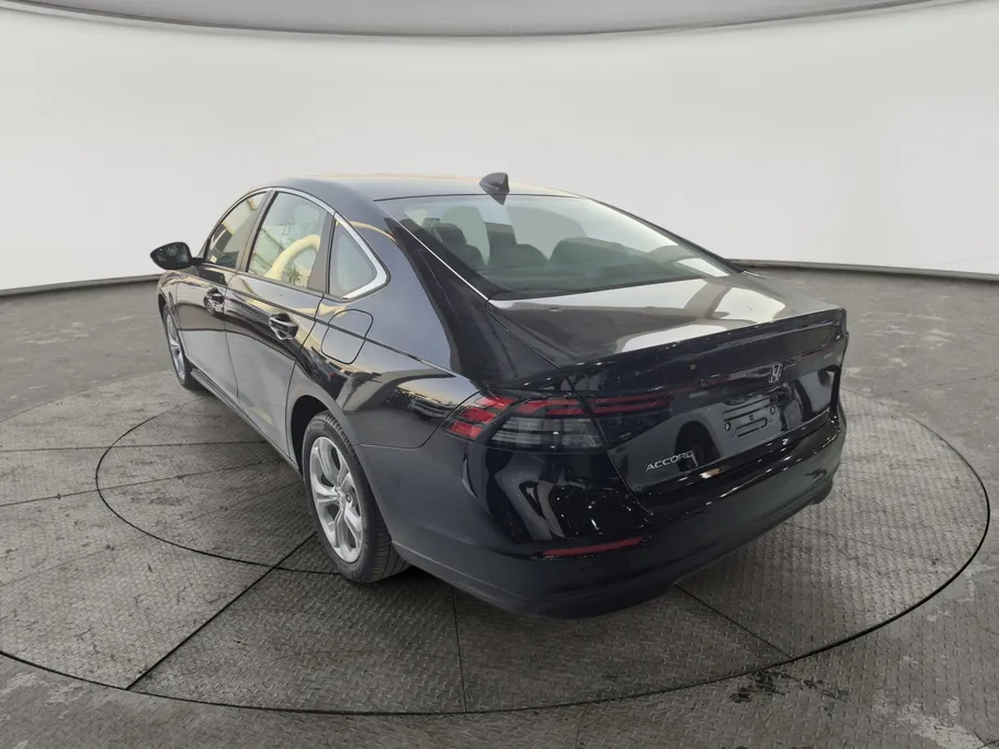 هوندا اكورد LX 2025 
