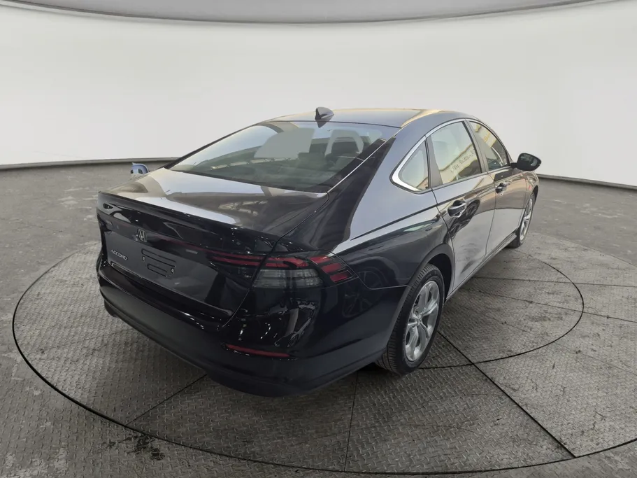 هوندا اكورد LX 2025 