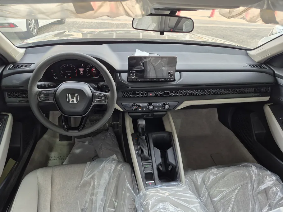 هوندا اكورد LX 2025 