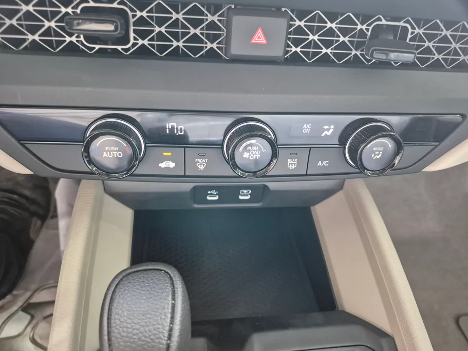 هوندا اكورد LX 2025 