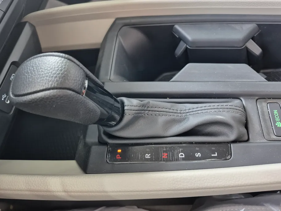 هوندا اكورد LX 2025 