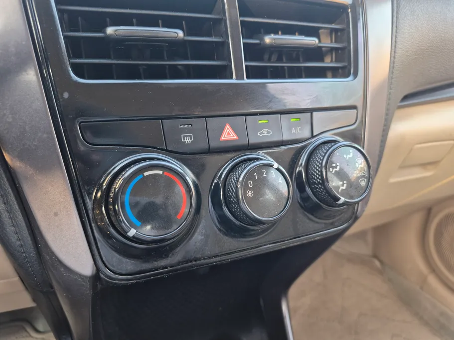 2022 Toyota Yaris  Y 
