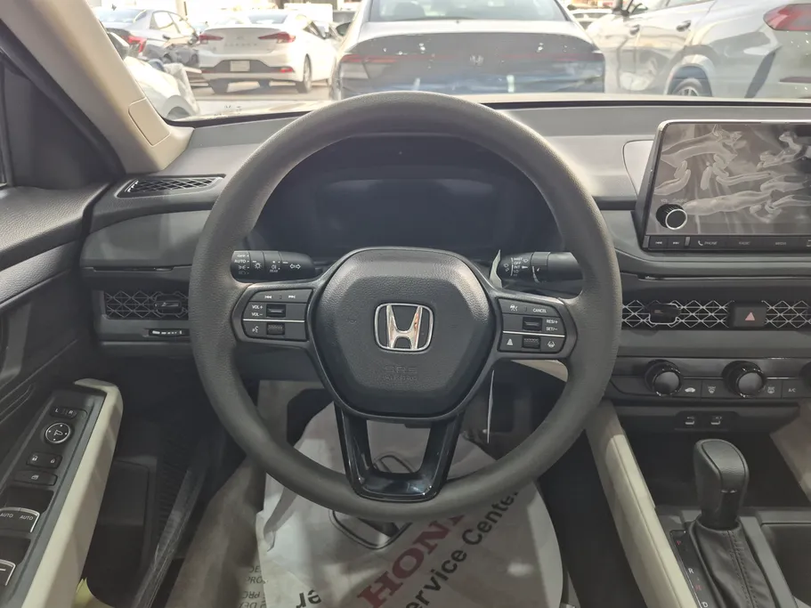 هوندا اكورد LX 2025 