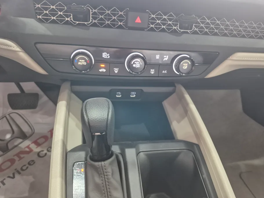 هوندا اكورد LX 2025 