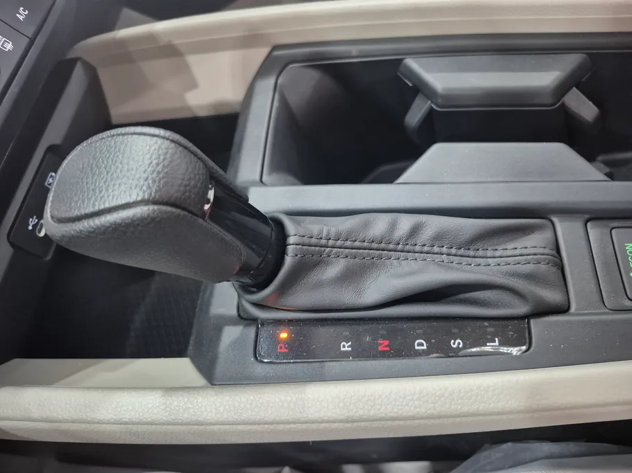هوندا اكورد LX 2025 