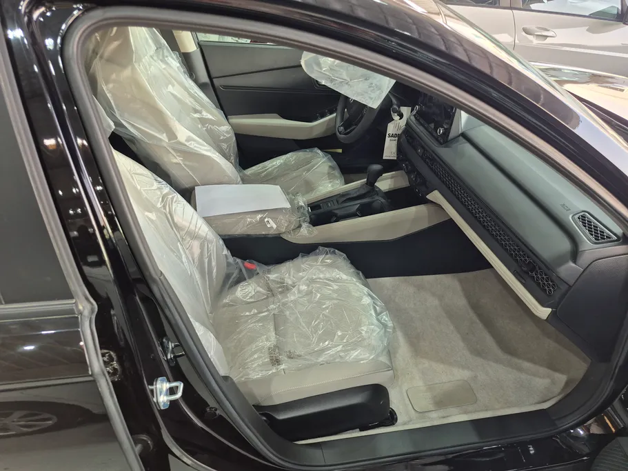 هوندا اكورد LX 2025 