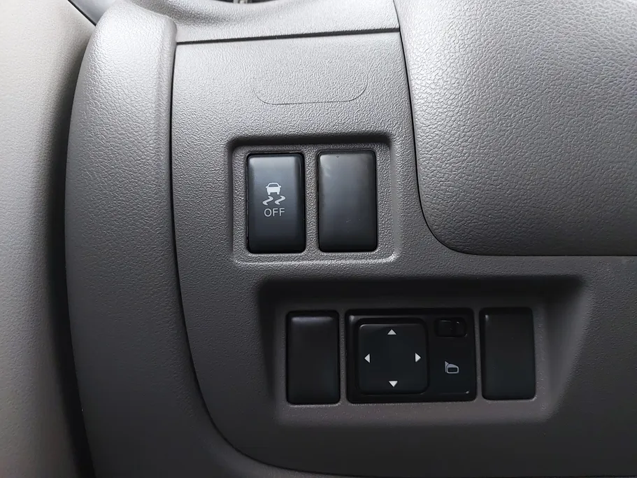 2023 Nissan Sunny SV Comfort 