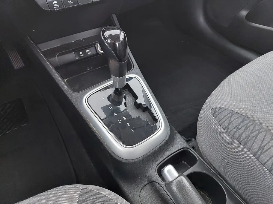 2022 Kia Pegas LX 