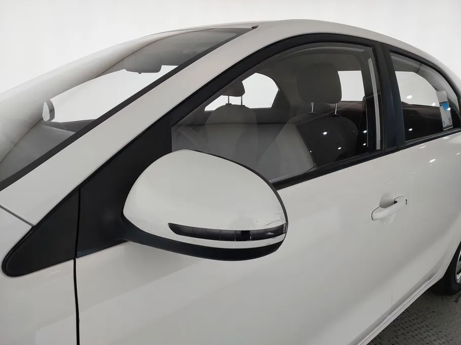2022 Kia Pegas LX 