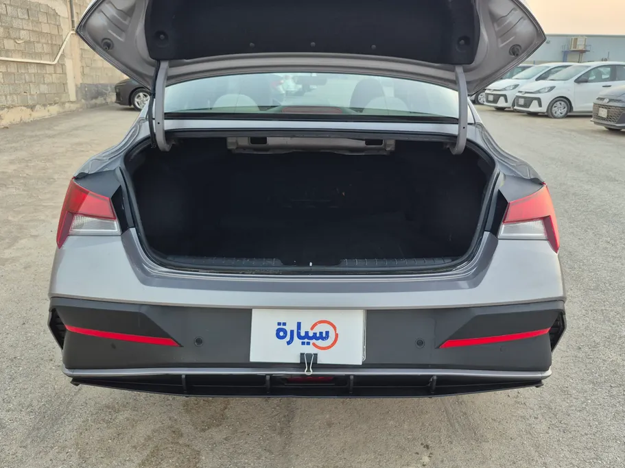 2025 Hyundai Elantra Fleet 