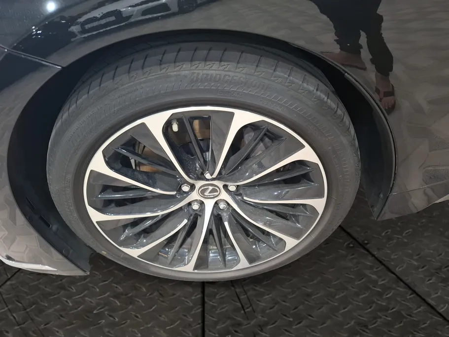 لكزس LS 500 BH Hybrid 2022 