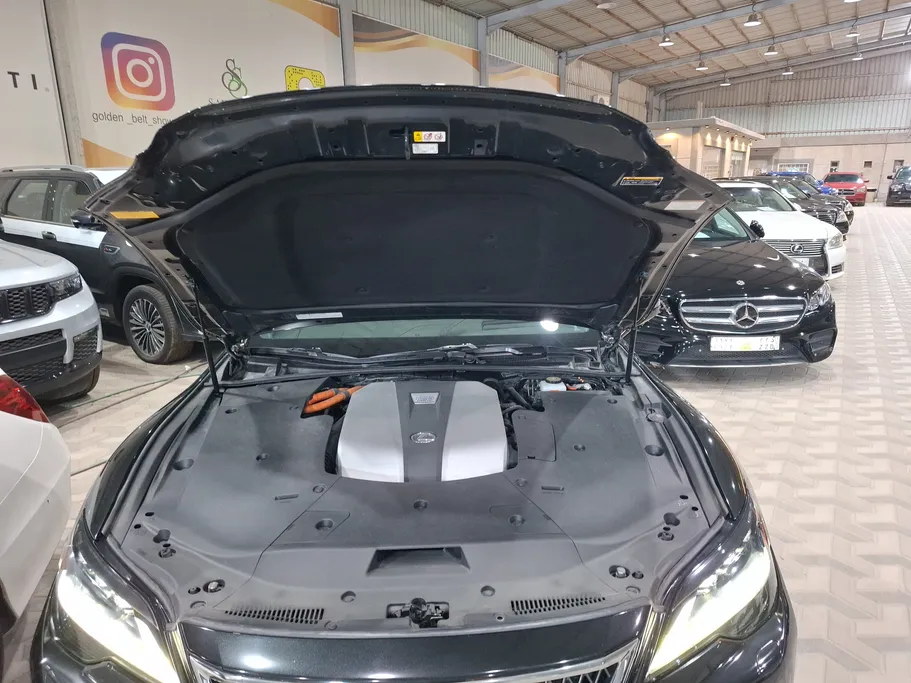 لكزس LS 500 BH Hybrid 2022 