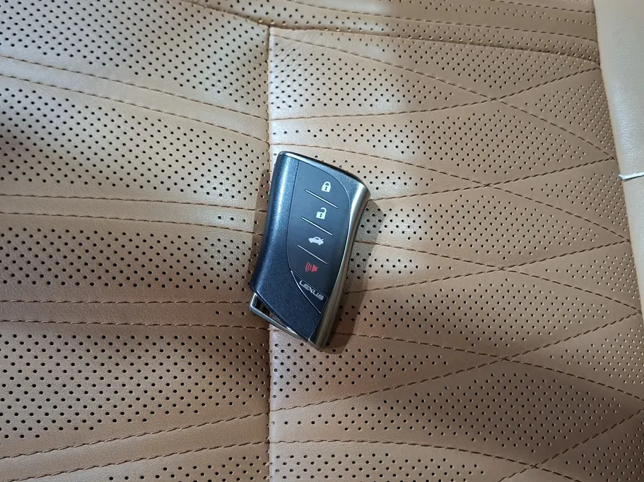لكزس LS 500 BH Hybrid 2022 