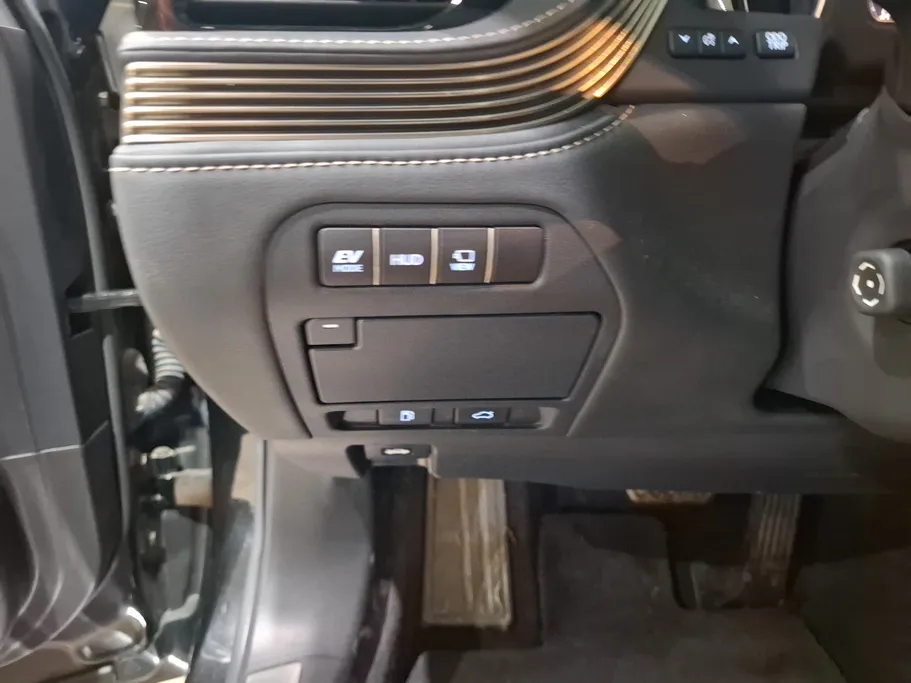 لكزس LS 500 BH Hybrid 2022 