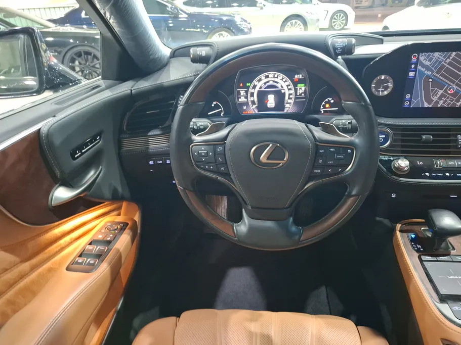 لكزس LS 500 BH Hybrid 2022 