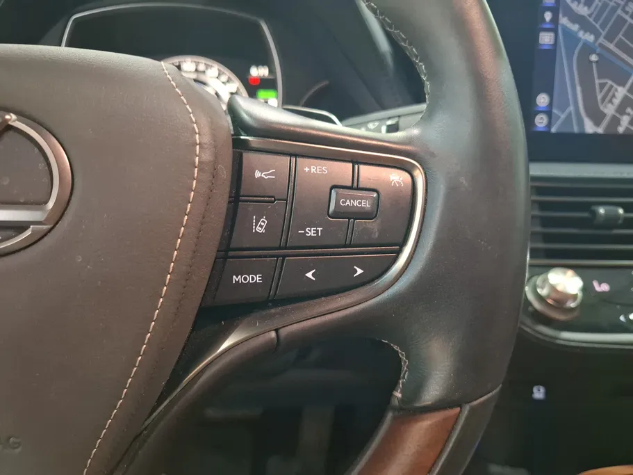 لكزس LS 500 BH Hybrid 2022 