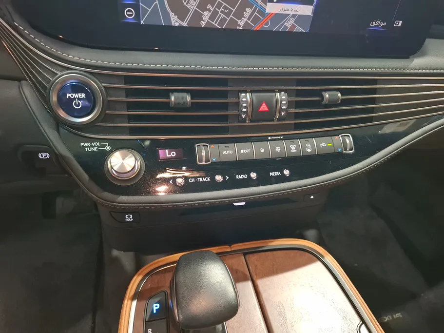 لكزس LS 500 BH Hybrid 2022 