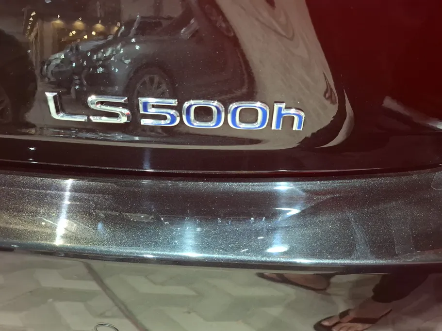 لكزس LS 500 BH Hybrid 2022 