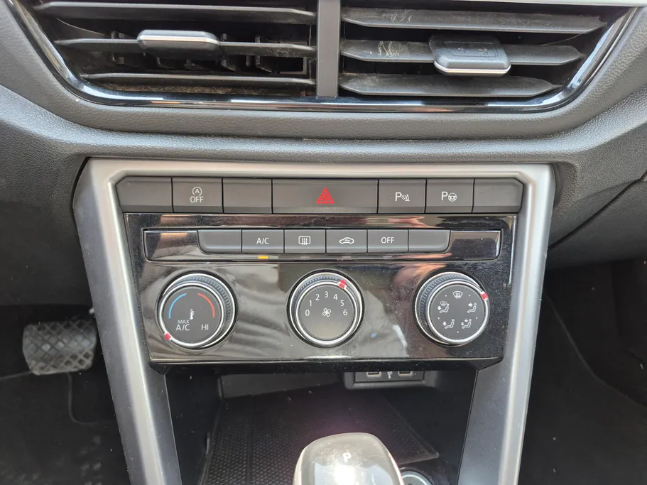 2024 Volkswagen T Roc Life 